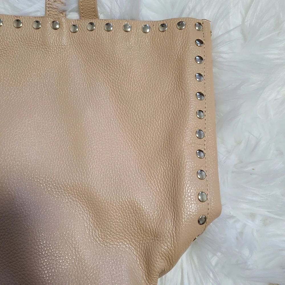 Laggo remy tote handbag